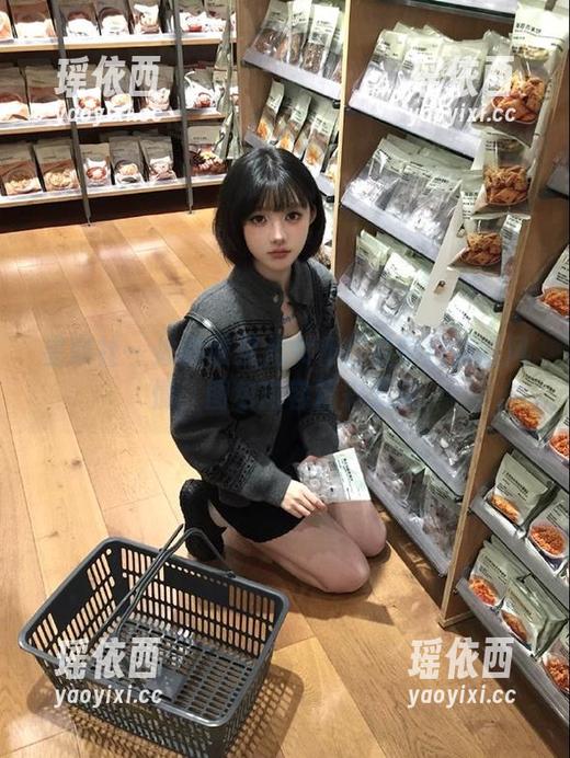 星颜社 - 体验张灵儿女仆作品中独特的风情，图包内容精彩无限