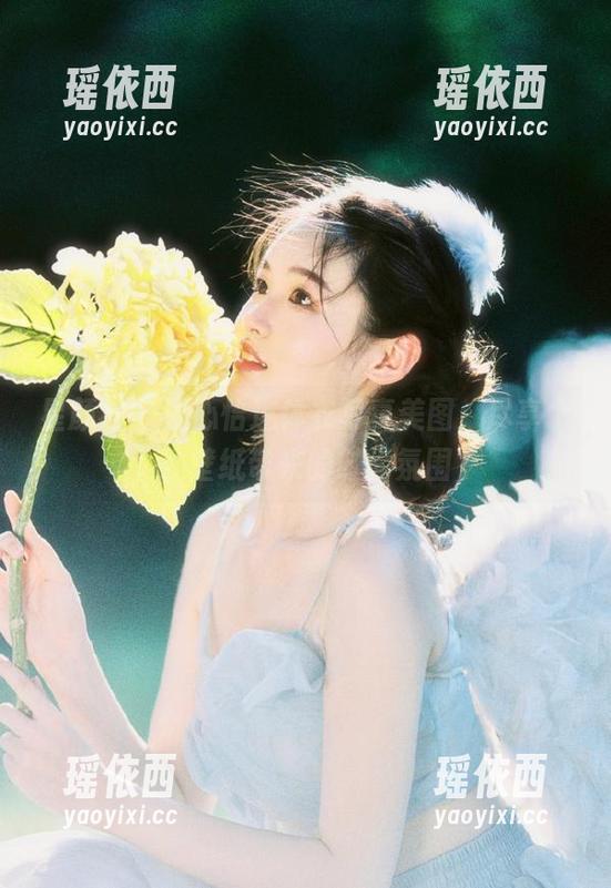 星颜社 - 温心怡连体衣写真美图，尽享个性壁纸带来的时尚氛围