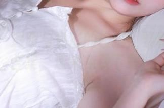 星颜社 – 透明与色彩的碰撞：黎秋秋写真合集，速来免费下载！
