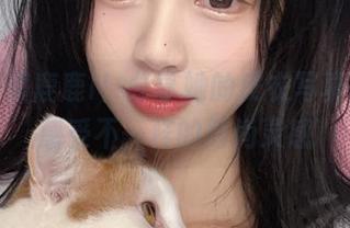 关注星黛鹿鹿i！分享她的皮衣写真原图，感受不一样的时尚灵感