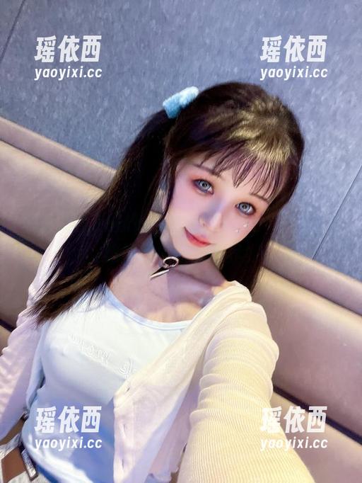 可爱晕崽Zz妹妹全新套图更新，带你探索她的专属甜蜜世界！