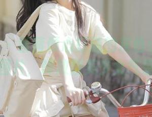 月下摄影 – 茜茜倾心打造的灰色小JK定制图片，释放甜美少女气息