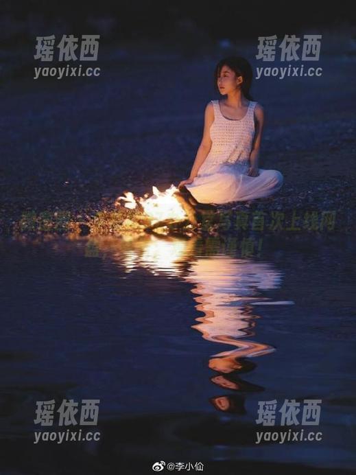 微密圈 - 李嘉欣97办公室写真首次上线网盘，警告：观看需谨慎！