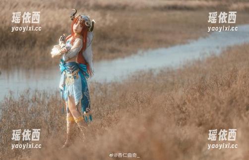 通往神秘世界：杏仁曲奇黑兽精灵女王写真资源欣赏