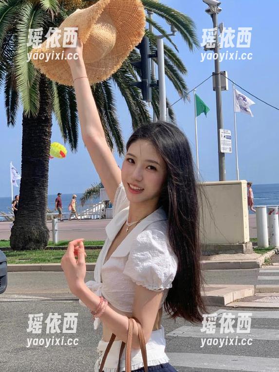 微密圈 - 果儿Victoria长腿的高清美图，优雅与性感的完美结合之作