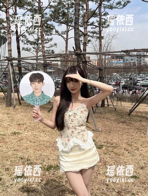 果团网 - 不止于美！sukki的JK高清资源让你心动不已，快来收藏！