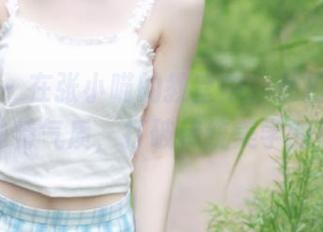 果团网 – 在张小喵的教室中，私拍图片展现独特气质，打破传统美学的界限