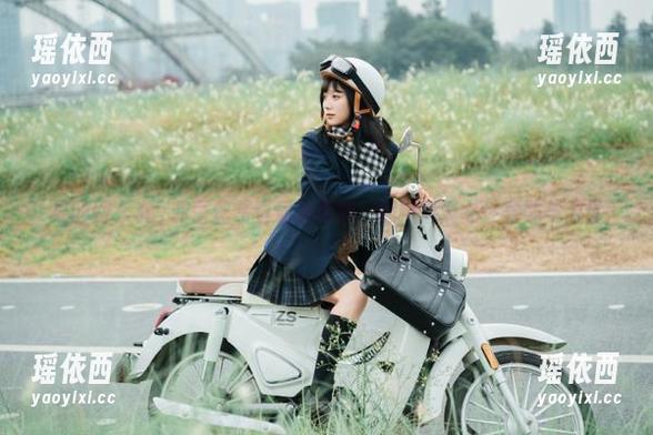 果团网 - 龚玥菲蕾丝写真最新更新，细腻展现女性柔美与力量