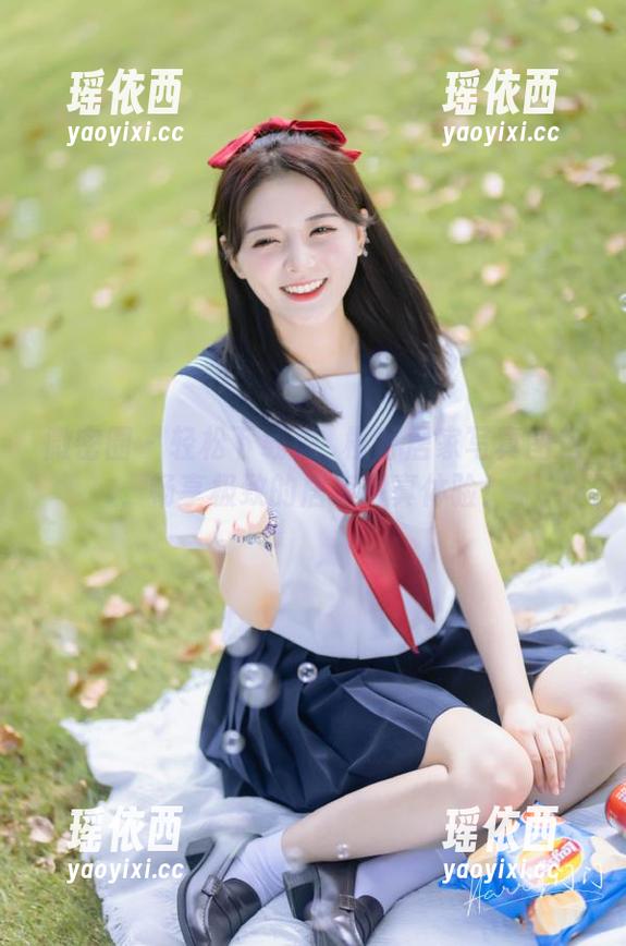 桃沢樱呀 微密圈 - 轻松下载桃沢樱呀居家写真图包,畅享极致的居家写真体验!