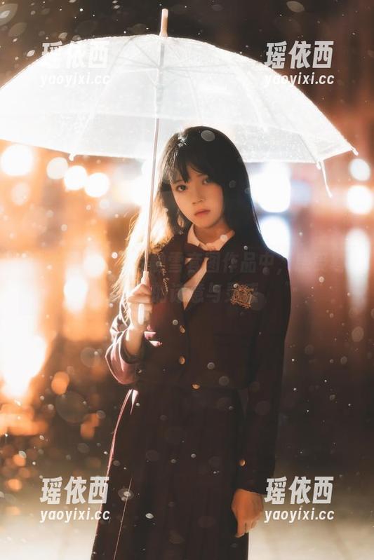 桜桃喵 迷失在桜桃喵的融雪套图作品中,感受寒冬里的诗意与灵感