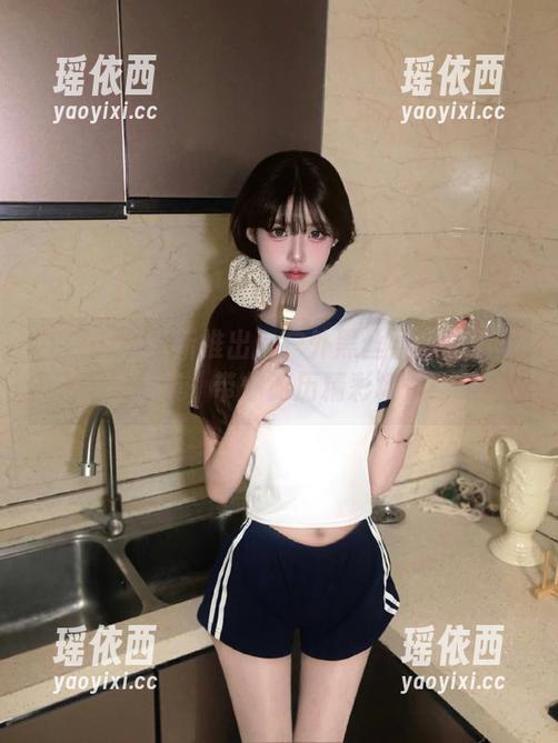 森萝财团 森萝财团最新推出:户外黑丝学妹高清写真合集,带你游历精彩场景!