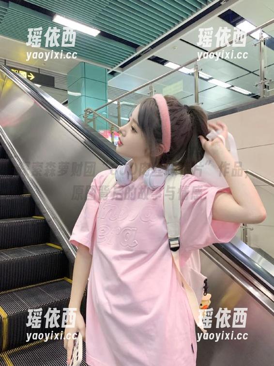 森萝财团 探索森萝财团“80D肉丝踩薯片”作品,原图背后的故事与情感