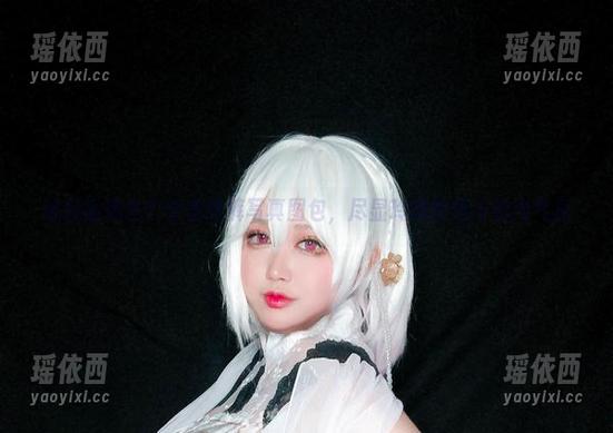 椒妮佐仁 辣妈椒妮佐仁全套短裤写真图包,尽显玲珑曲线与时尚气息