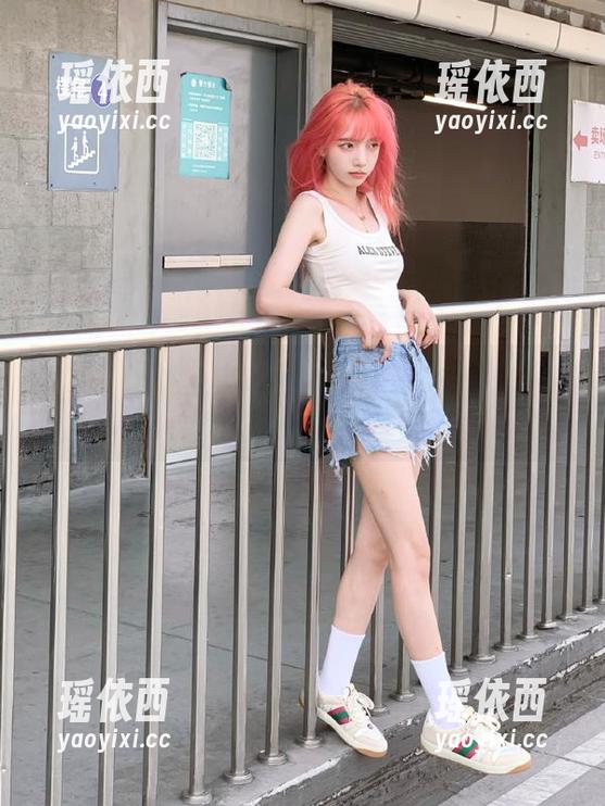 楚楚不吃鱼 微密圈 - 楚楚不吃鱼的奶牛写真图包,记录每一个不可复制的美丽瞬间