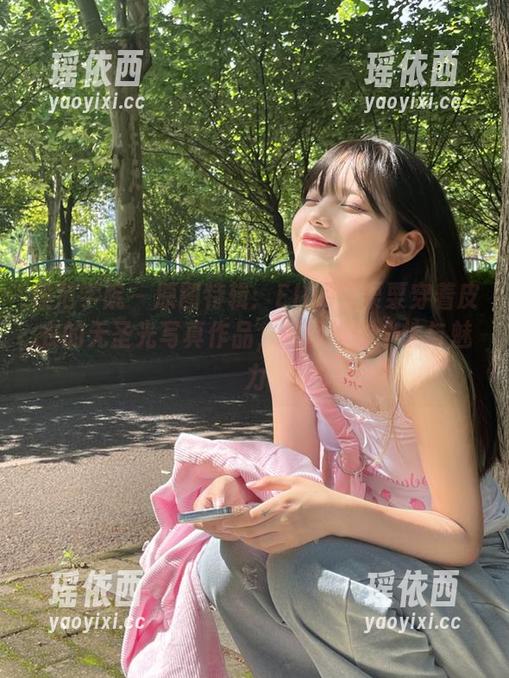 模范学院 - 原图特辑：Ellie艾栗栗穿着皮衣的无圣光写真作品，展现她的个性与魅力