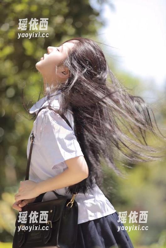 模范学院 - 震撼发布：SiByl李思宁黑白写真福利原图，带你感受摄影之美！