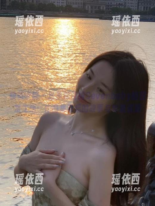 模范学院 - 透视柳侑绮Sevenbaby的日常生活：作品集背后的故事与珍贵资源