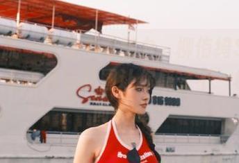 模范学院 – 展现个性魅力，柳侑绮Sevenbaby全套吊带原图让你感受不一样的时尚体验
