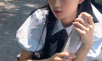 模范学院 – 探索美七mia姐姐的私拍合集，感受她在镜头下的多元魅力