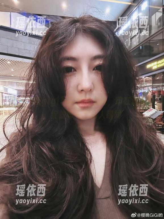 最新樱晚gigi写真图包上线，印在流光中，绽放每一个动人瞬间