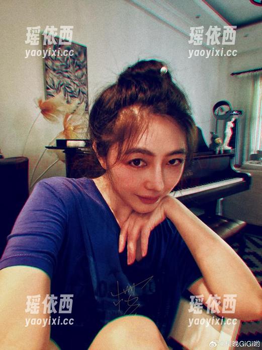 樱晚gigi全新发布的最新写真“胭脂”，每张照片都传递无尽情感