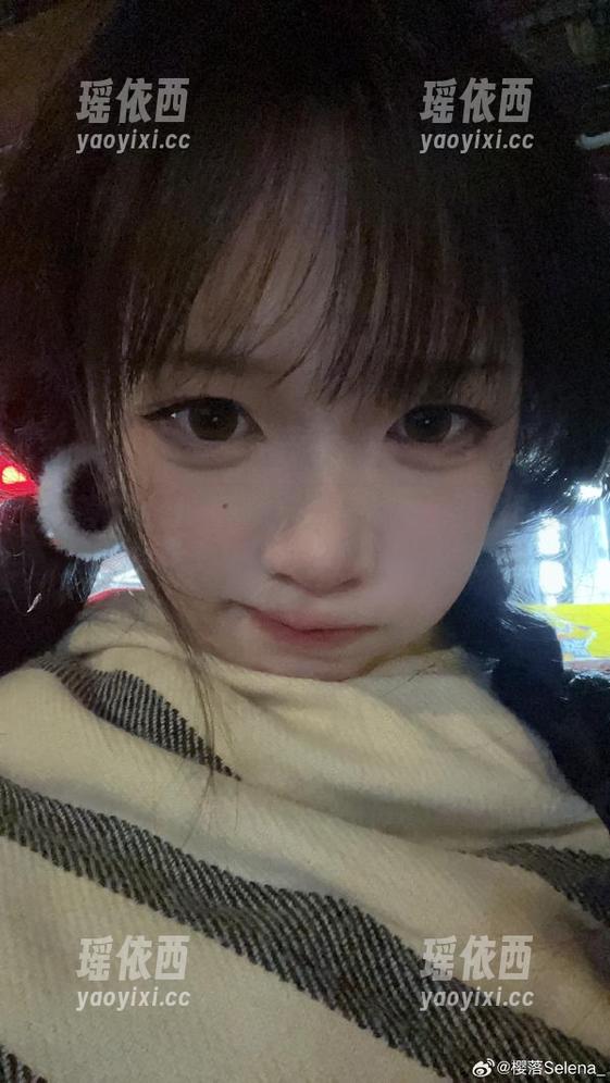 樱落Selena与屑屑女仆长最新图集更新，尽享精美写真作品带来的视觉盛宴