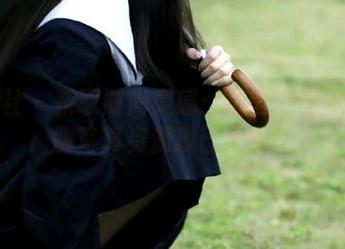 爱蜜社 – 获取时尚灵感：俞公主的免费礼服写真资源现已上线！
