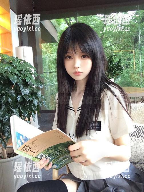 物恋传媒-婷婷 物恋传媒 - 婷婷瑜伽分享:探索她的优雅图集,感受内心的宁静