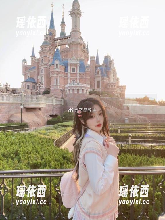 白易子教主白裙魅力尽显，分享图片让你领略别样风情