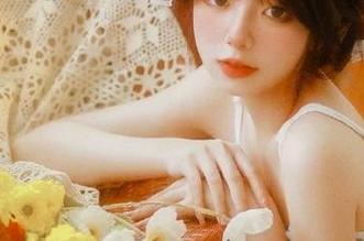 秀人网 – 最新抢先看！77qiqi女仆写真照片，透过镜头感受她的魅力