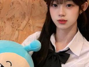 秀人网 – 当Elise谭晓彤遇上浴缸：精选写真捕捉到的水中迷人瞬间！