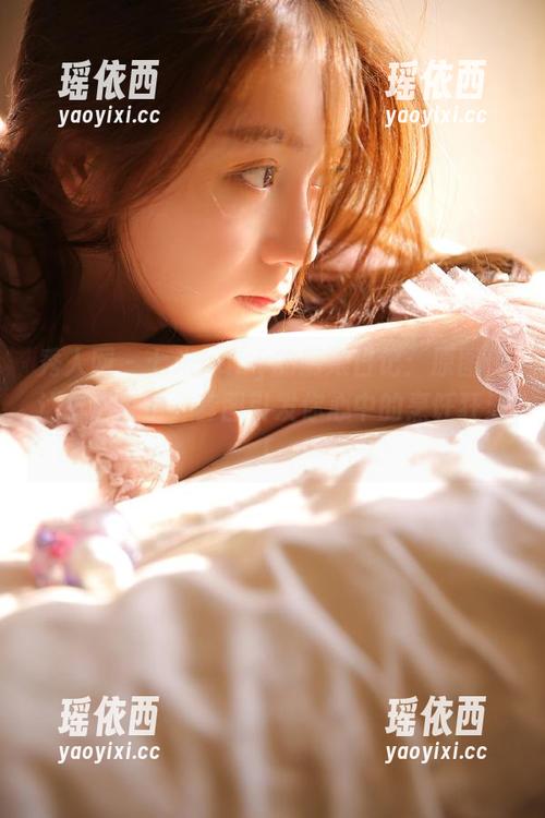 秀人网 - 七米baby的厨娘日记：原图传达生活哲学，套图引发你心中的烹饪狂潮！