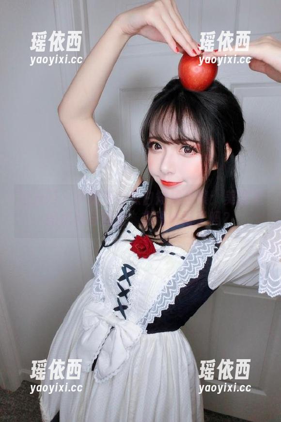 秀人网 - 伊丽莎有点白短裙合集：美图里的优雅与顽皮，你准备好了吗？