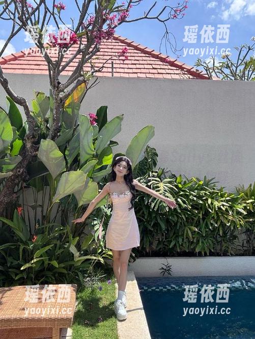 秀人网 - 精致写真中的周于希Sally：丝袜美臀散发诱惑，献上绝美美图让人陶醉