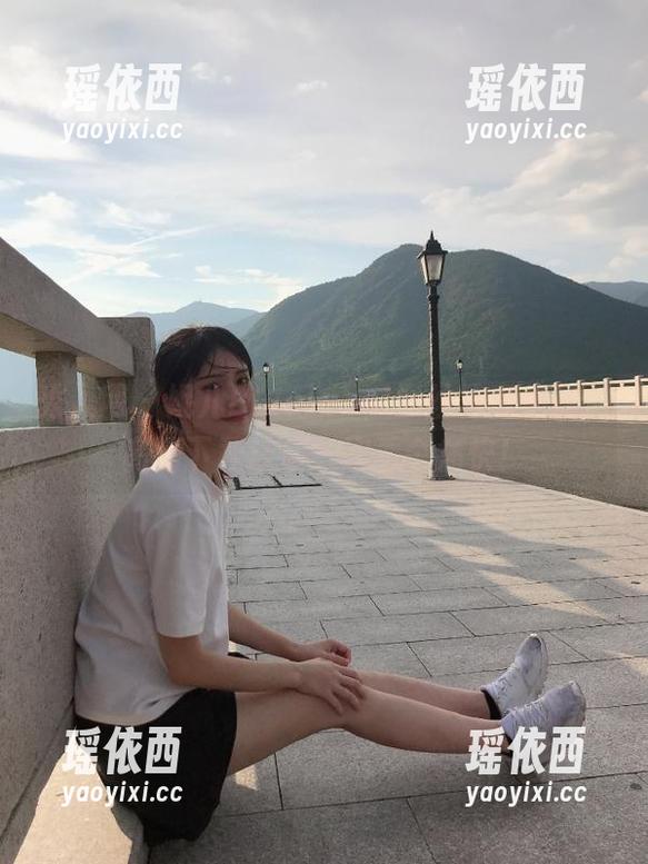 秀人网 - 妮儿Bluelabel黑丝写真作品，高清下载让你一次看个痛快！