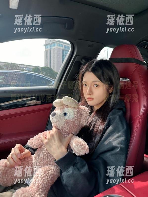 秀人网-娜娜子呀 秀人网 - “娜娜子呀纯白”图库,精选写真让你从此再也不缺少女心,快来一探究竟!