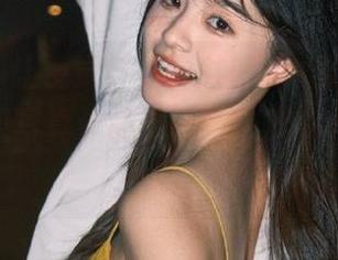 秀人网 – 让视觉与心灵共鸣，媃柔rourou新作御姐写真作品更新，诚邀你与她一同共赏！