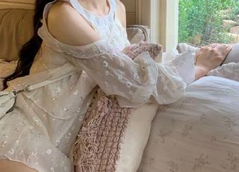 秀人网 – 迷人的安妮Tess护士高清写真作品集，每一张都是精致与温暖的完美结合，尽显她的甜美笑容！