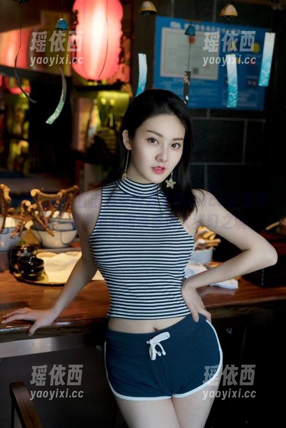秀人网 - 直击心灵的容容容Alice学姐写真，原图与套图带你进入梦幻之境