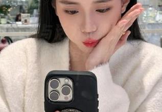 秀人网 – 静谧与活力交织的小肉肉咪透明写真图册，让你沉浸在美丽的艺术氛围中！