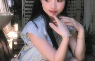 秀人网 – 悠悠YOYO短裙写真作品集：海量资源带你走进时尚的世界