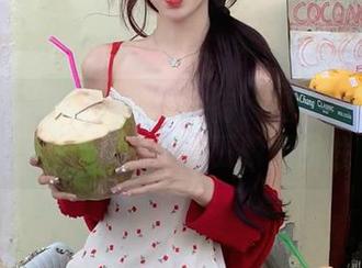 秀人网 – 优雅与俏皮并存：杨晨晨兔女郎写真合集中的美丽瞬间图片