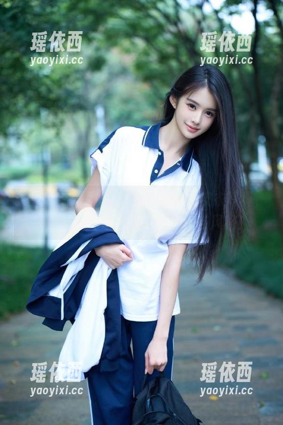 秀人网 - 下载杨紫嫣Cynthia皮衣写真，原图带你探索她的时尚秘密与风格！