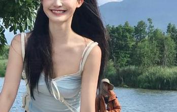 秀人网 – 来观看林星阑的短裙合集，感受春意盎然的美丽与活力！