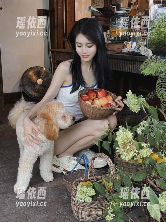 秀人网 - 涵涵Luna婚纱写真合集：展现青春风格与甜美气息的图包
