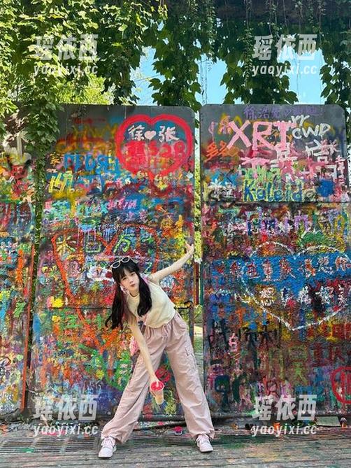 秀人网 - 王雅姗是我瑜伽写真集：超清原图展现灵动与优雅