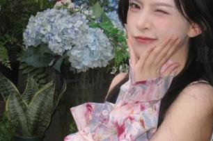 秀人网 – 高清奶牛写真带来的视觉盛宴，璀灿与你分享每一份朴素之美！