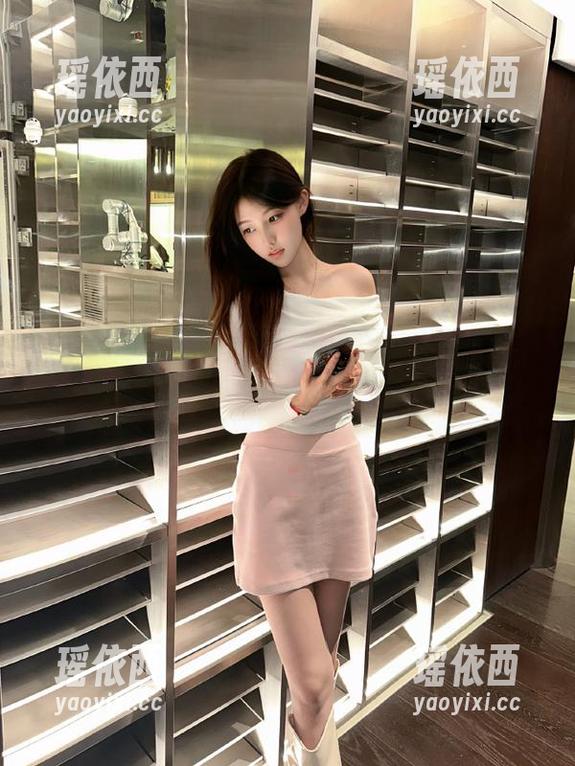 秀人网 - 在艾栗栗栗栗栗栗吖海边摄影作品中遨游：精美图库，免费下载无忧