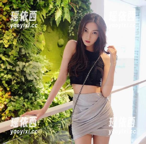 秀人网 - 在苏苏阿的夏日写真作品中，融入了她对生活的热爱与对美的追求！