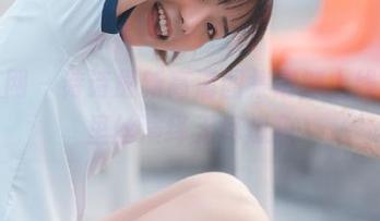 秀人网 – 诗诗最新高清图集震撼上线，裤里丝演绎无尽想象